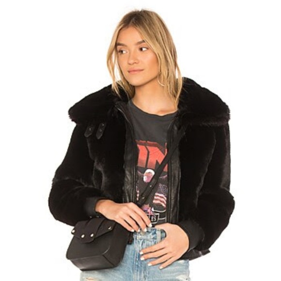 Faux fur Jacket - Picture 1 of 6